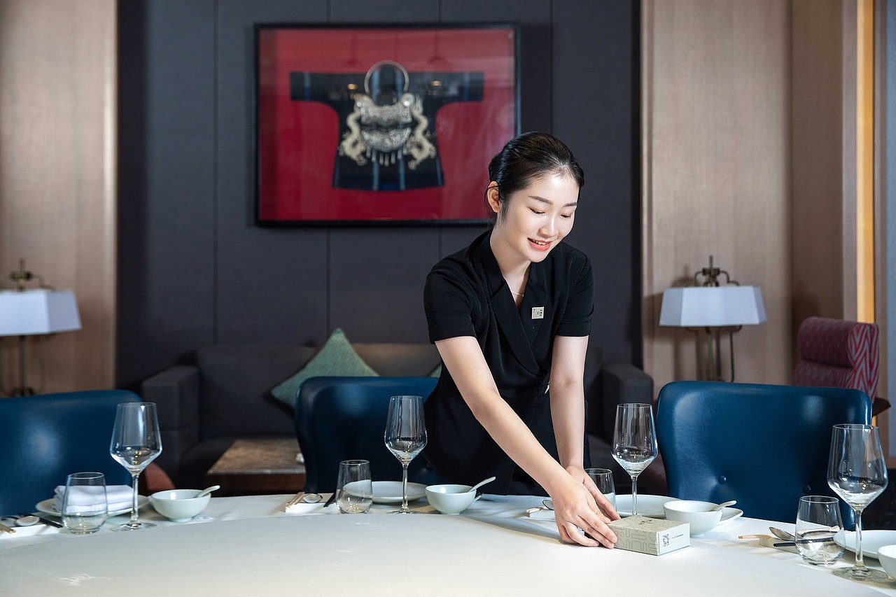 光影之间，品味天成 —— 天然台1908餐饮服务摄影的艺术呈现