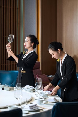 光影盛宴 探秘天然台1908餐饮服务的视觉叙事艺术